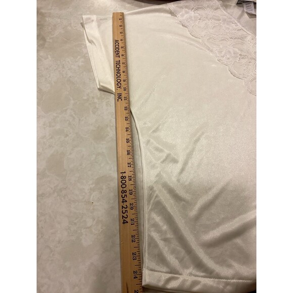 Vtg Soft Moments 2-Piece Pajama Set Pale Yellow Lace Sz M 1970s NOS NWT USA - Picture 10 of 12